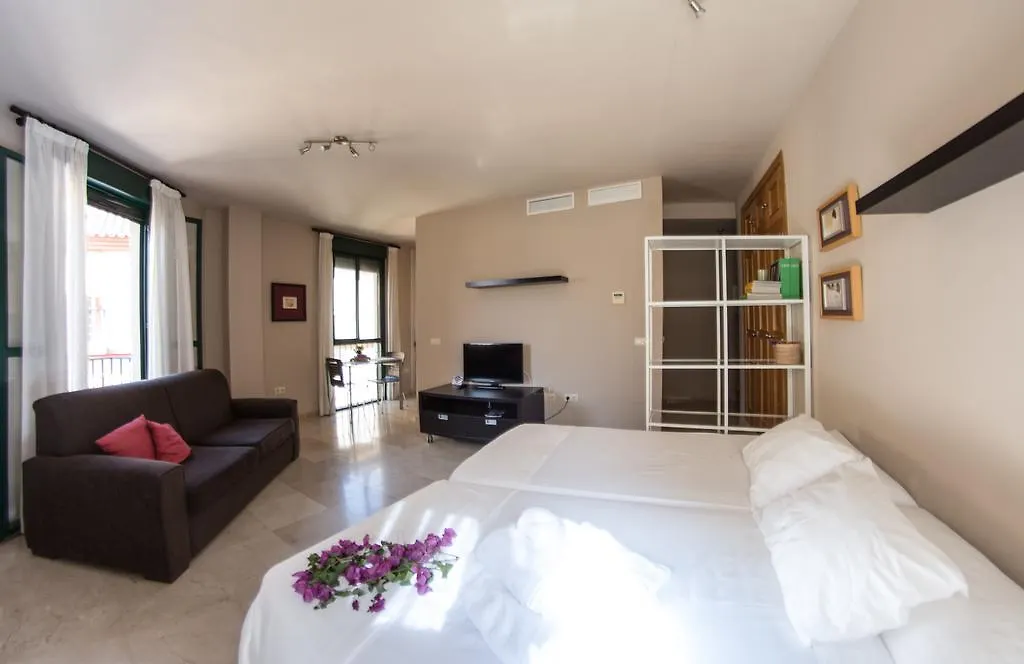 Apartamentos Ollerias Malaga Apartment