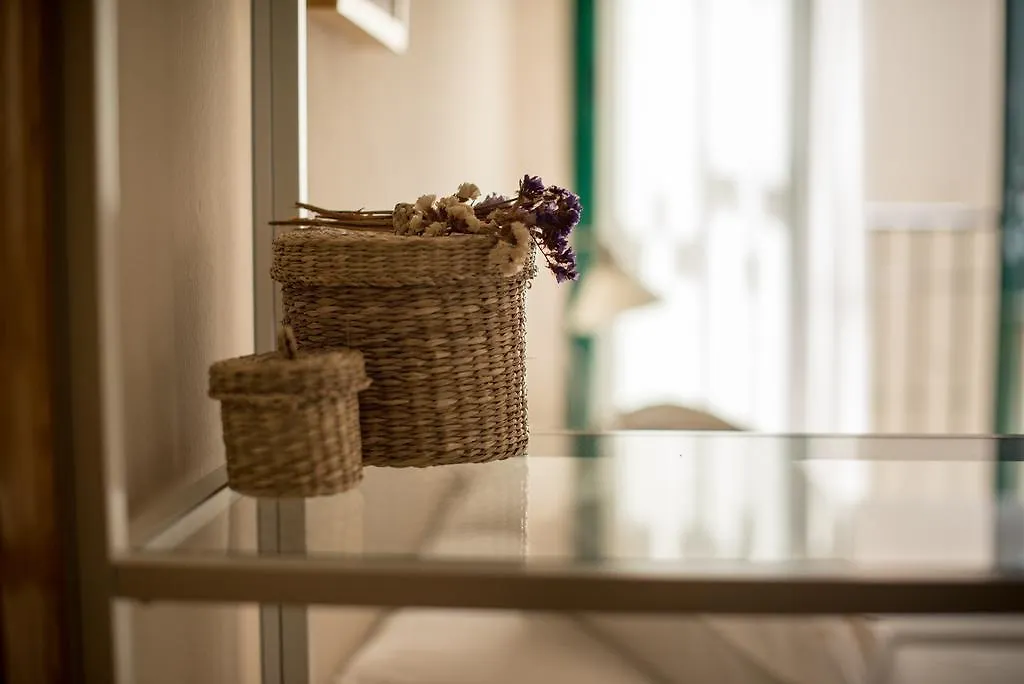Apartamentos Ollerias Málaga Apartment